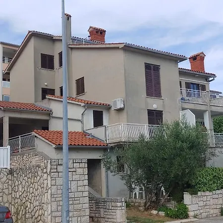 With A Parking Space Rabac, Labin - 19058 拉巴克